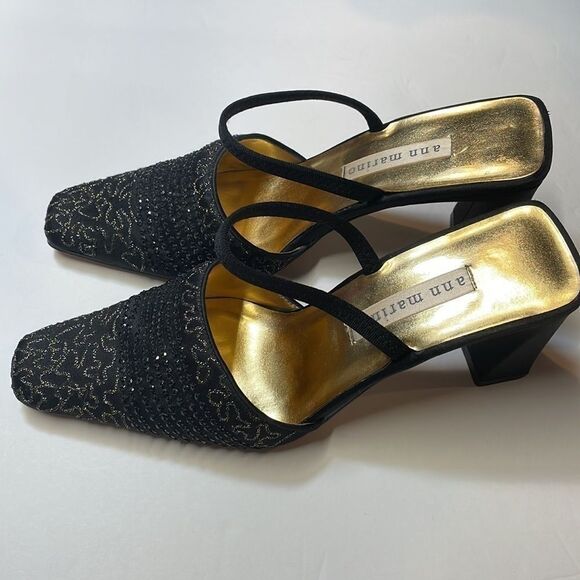 Ann Marino my woman’s black fabric heels. Size 6.5. - Picture 3 of 11